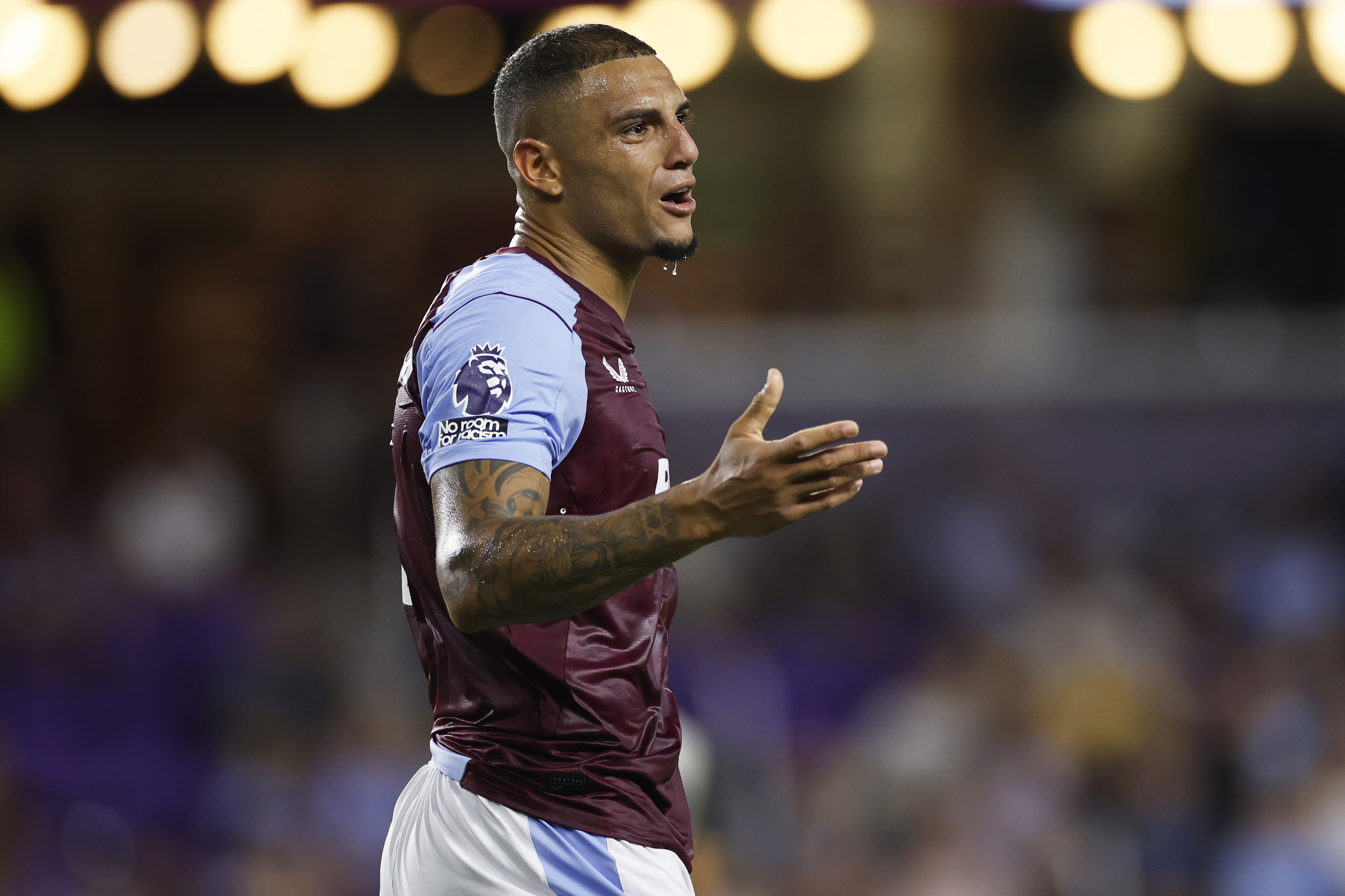Diego Carlos in action for Aston Villa.