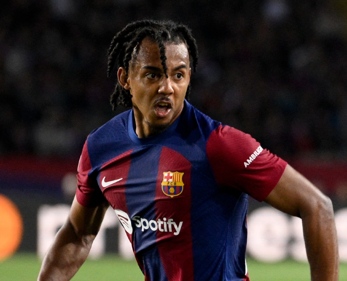 Jules Kounde Barcelona Arsenal