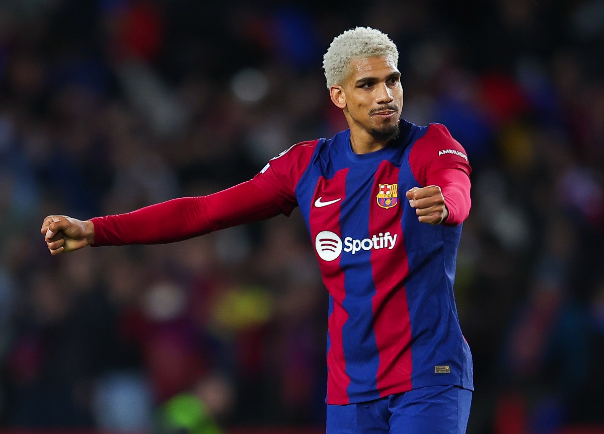 barcelona napoli ronald araujo 2024 Chelsea want to sign Ronald Araujo.