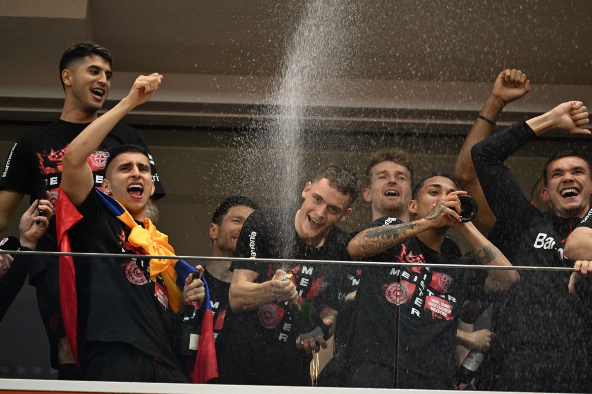 bayer leverkusen celebrations wirtz