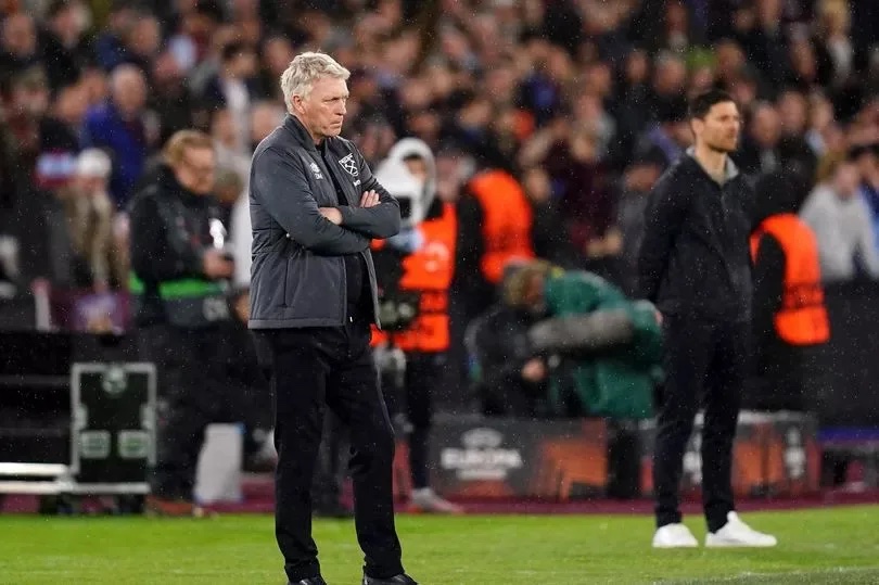 David Moyes on the touchline against Bayer Leverkusen.
