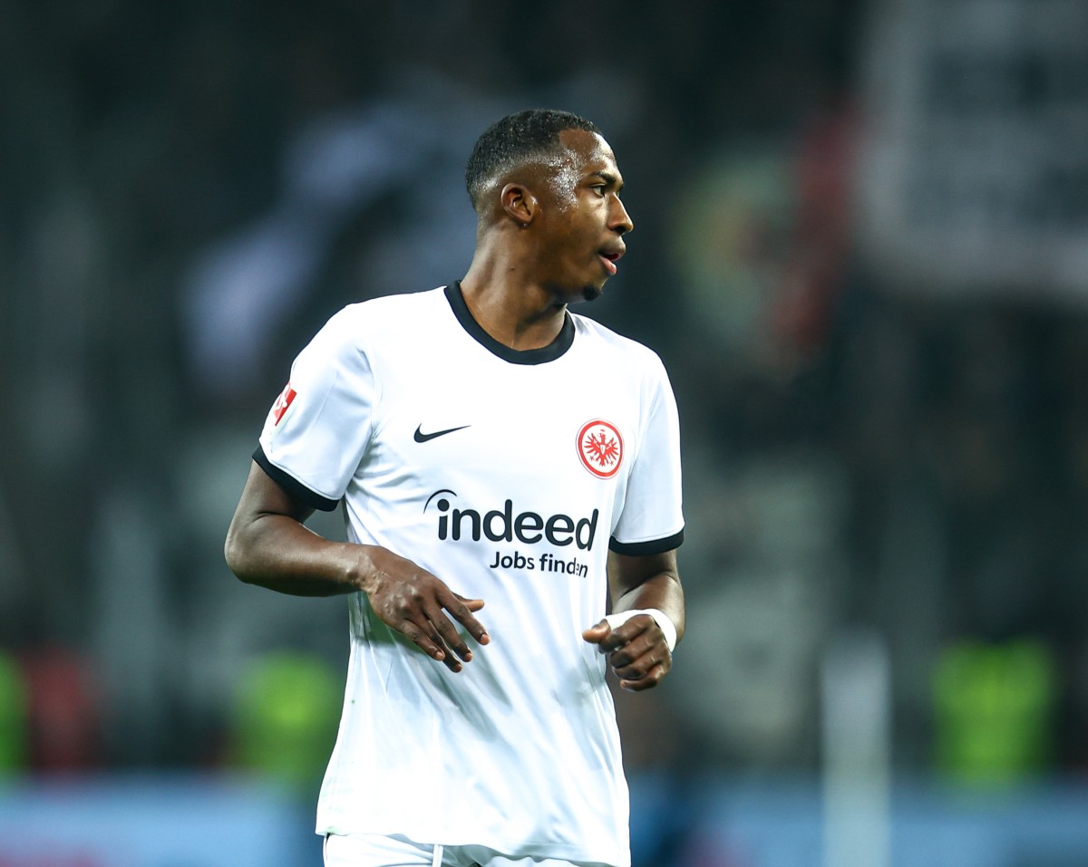 leverkusen eintracht pacho leverkusen eintracht pacho
