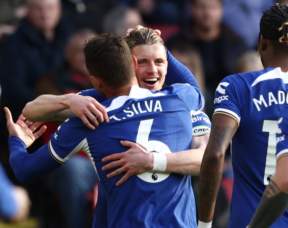 thiago silva conor gallagher chelsea fc