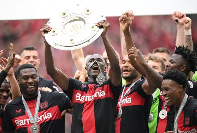 bayer leverkusen trophy celebration