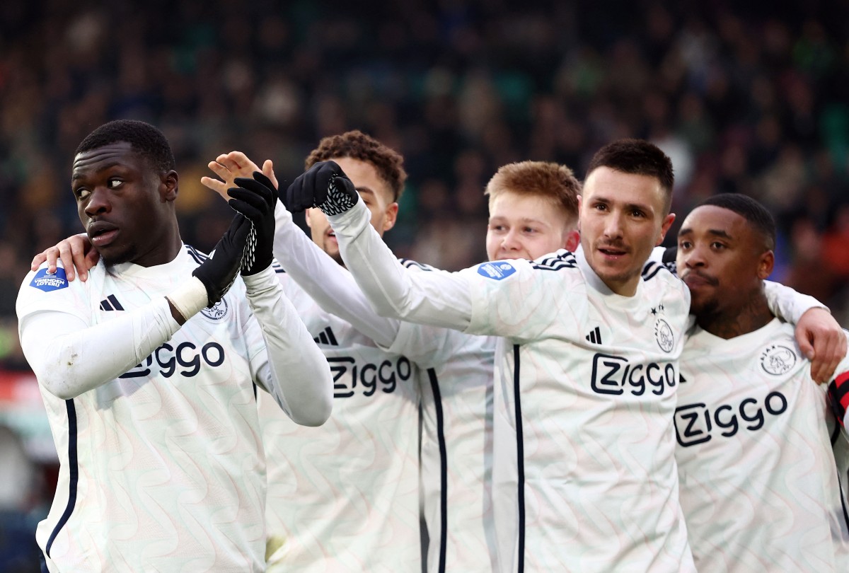 nec ajax brobbey bergwijn