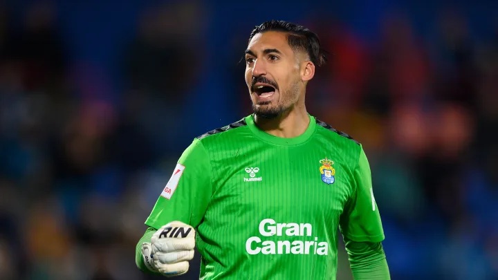 Alvaro Valles in action for Las Palmas.