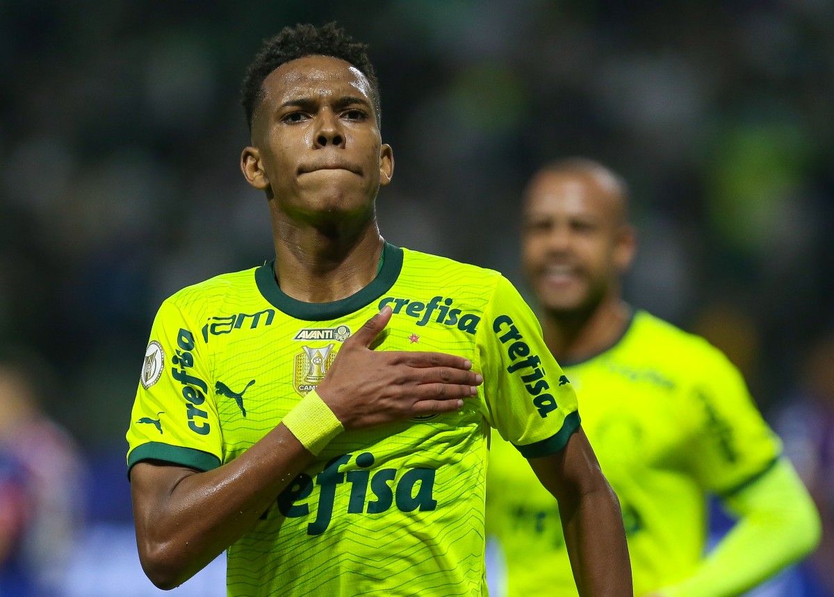 Estevao scores a goal for Palmeiras