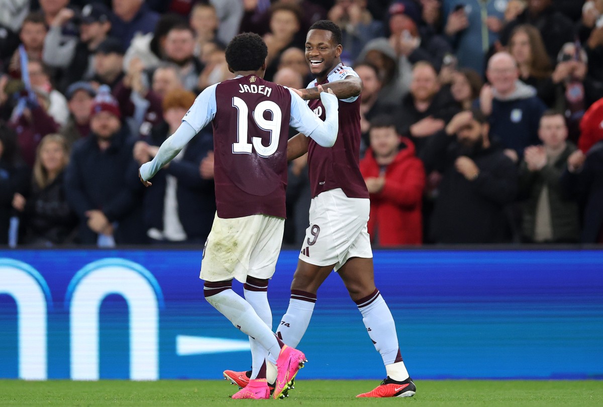 Jhon Duran celebrates scoring for Aston Villa