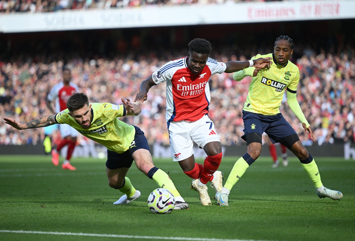 Bukayo Saka in action for Arsenal