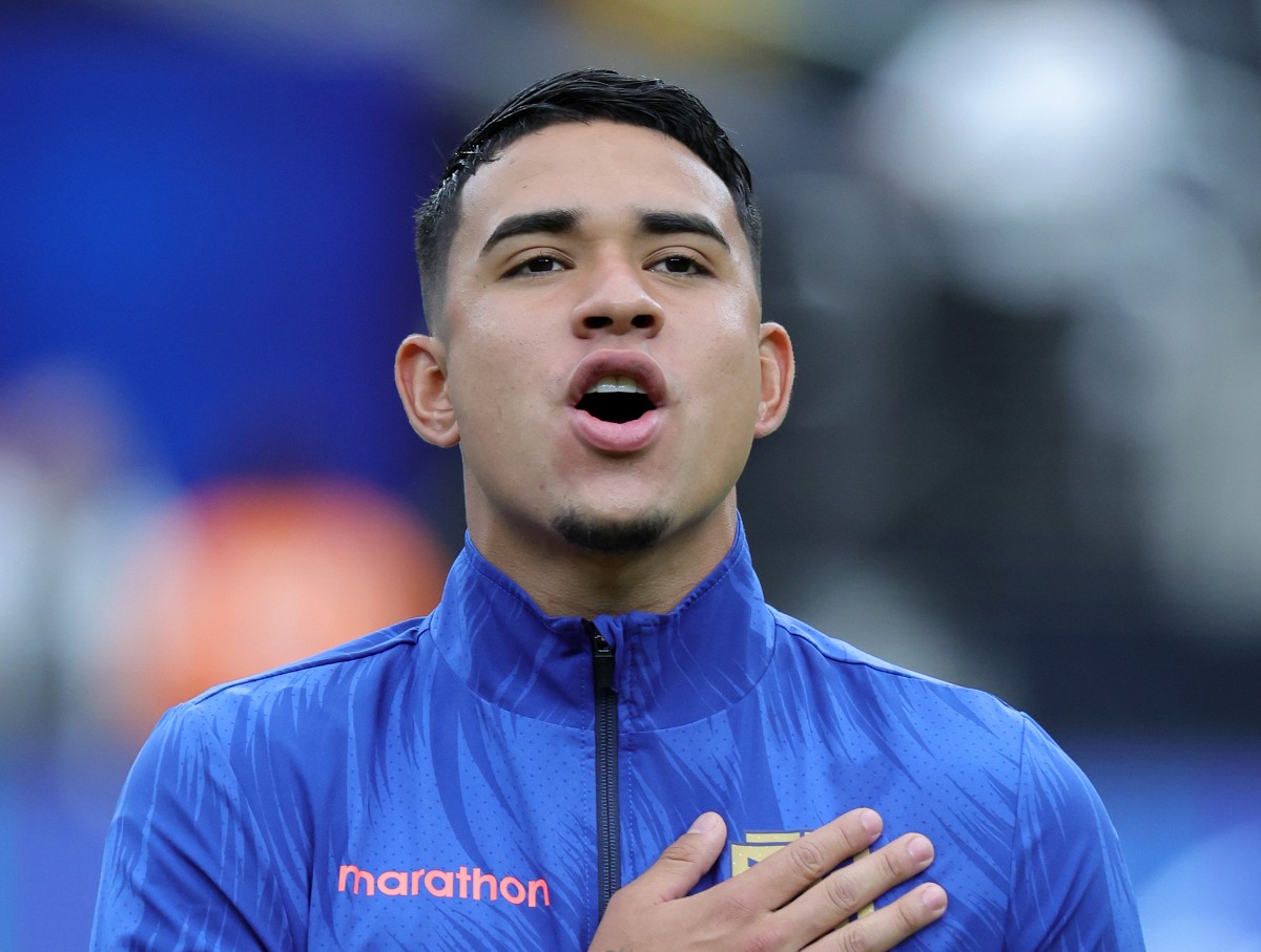 Kendry Paez with the Ecuador national team Kendry Paez can't wait for his transfer to Chelsea