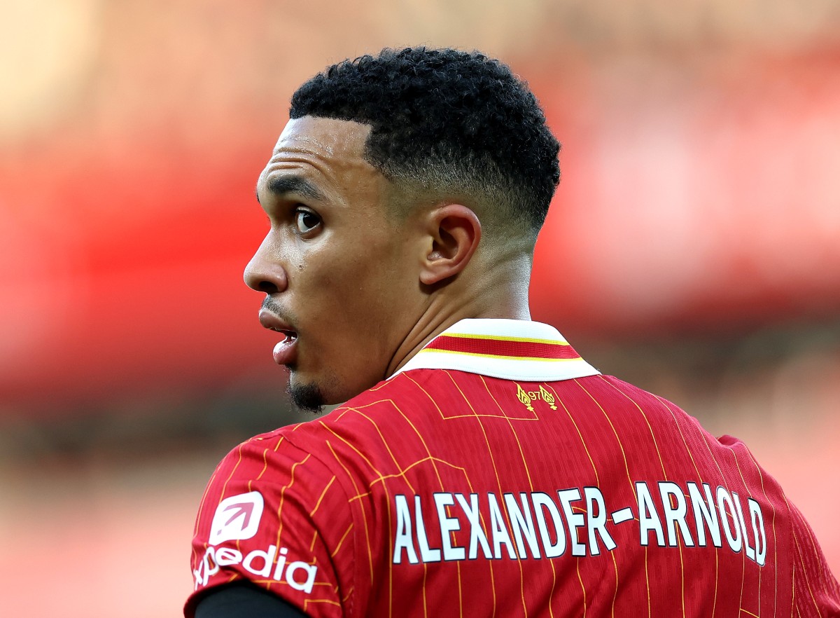 Trent Alexander-Arnold in action for Liverpool.