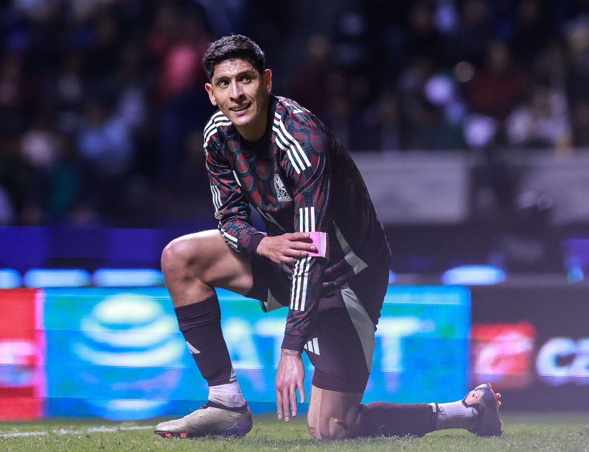 Edson Alvarez with the Mexican national team Edson Alvarez has been linked with a move from West Ham to AC Milan