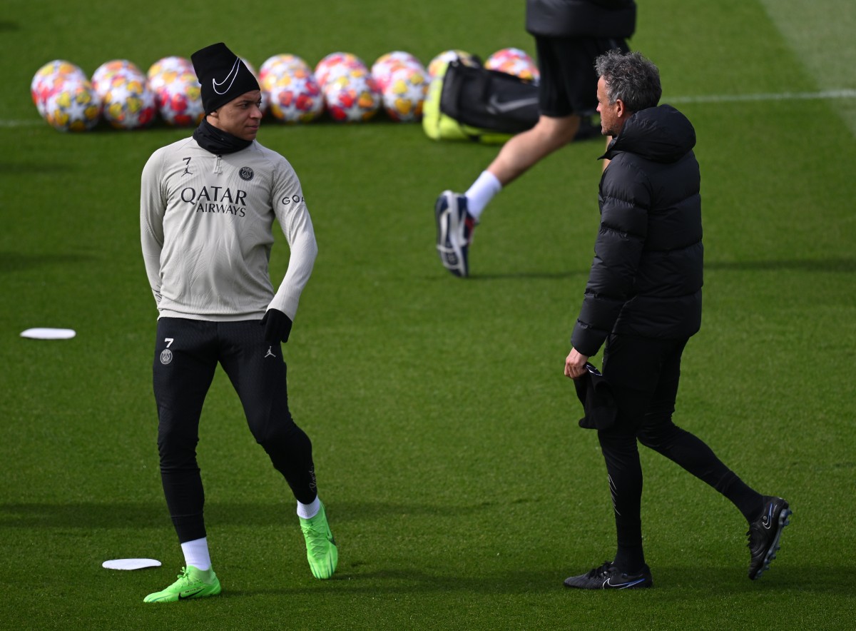 PSG training Kylian Mbappe Luis Enrique