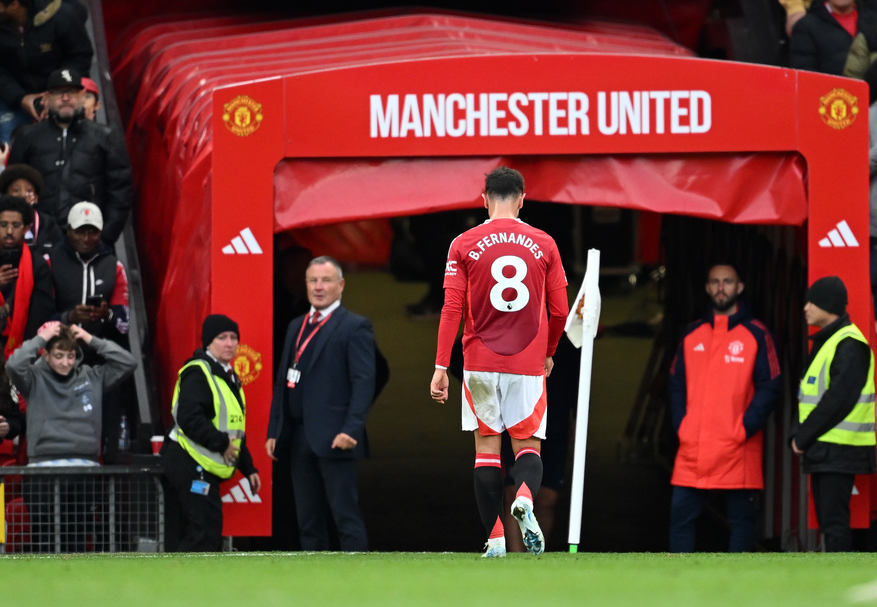Bruno Fernandes caused panic at Man United Bruno Fernandes caused panic at Man United