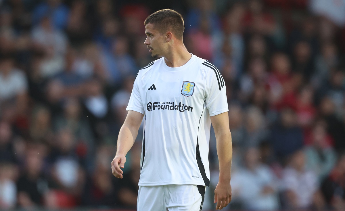 Aston Villa midfielder Leander Dendoncker