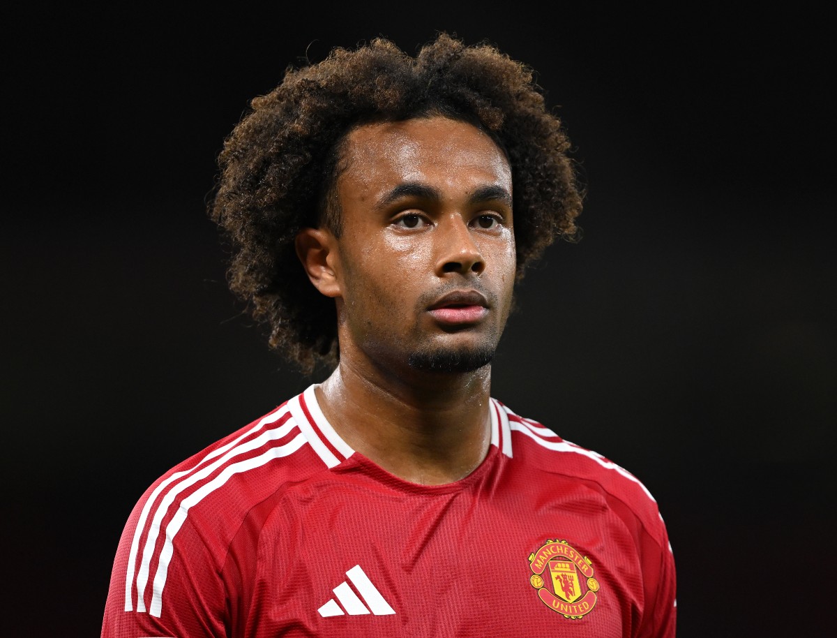 Joshua Zirkzee in action for Man United