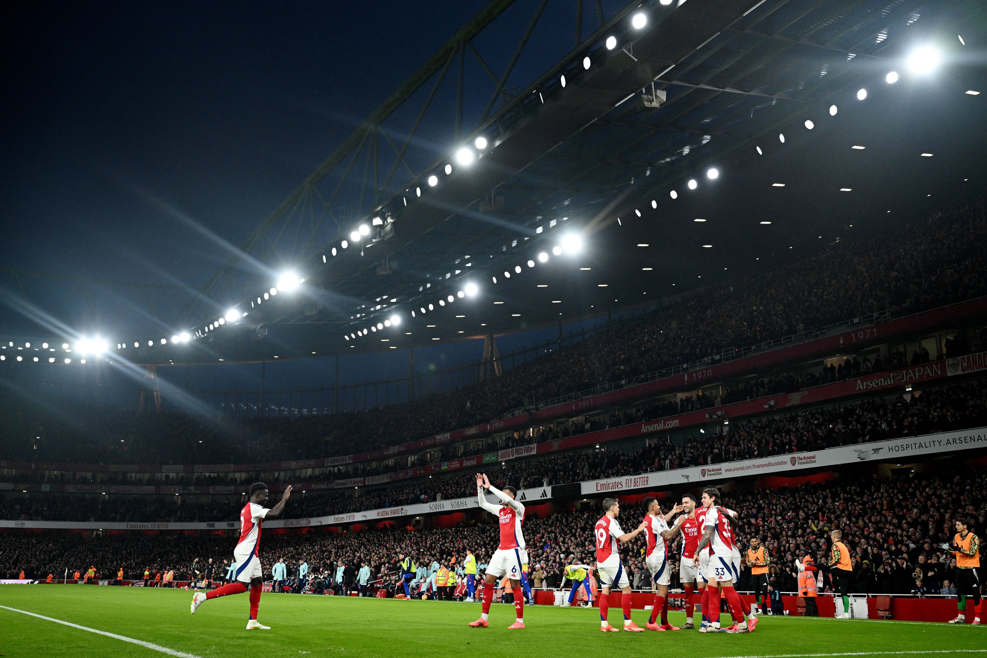 Arsenal players celebrate