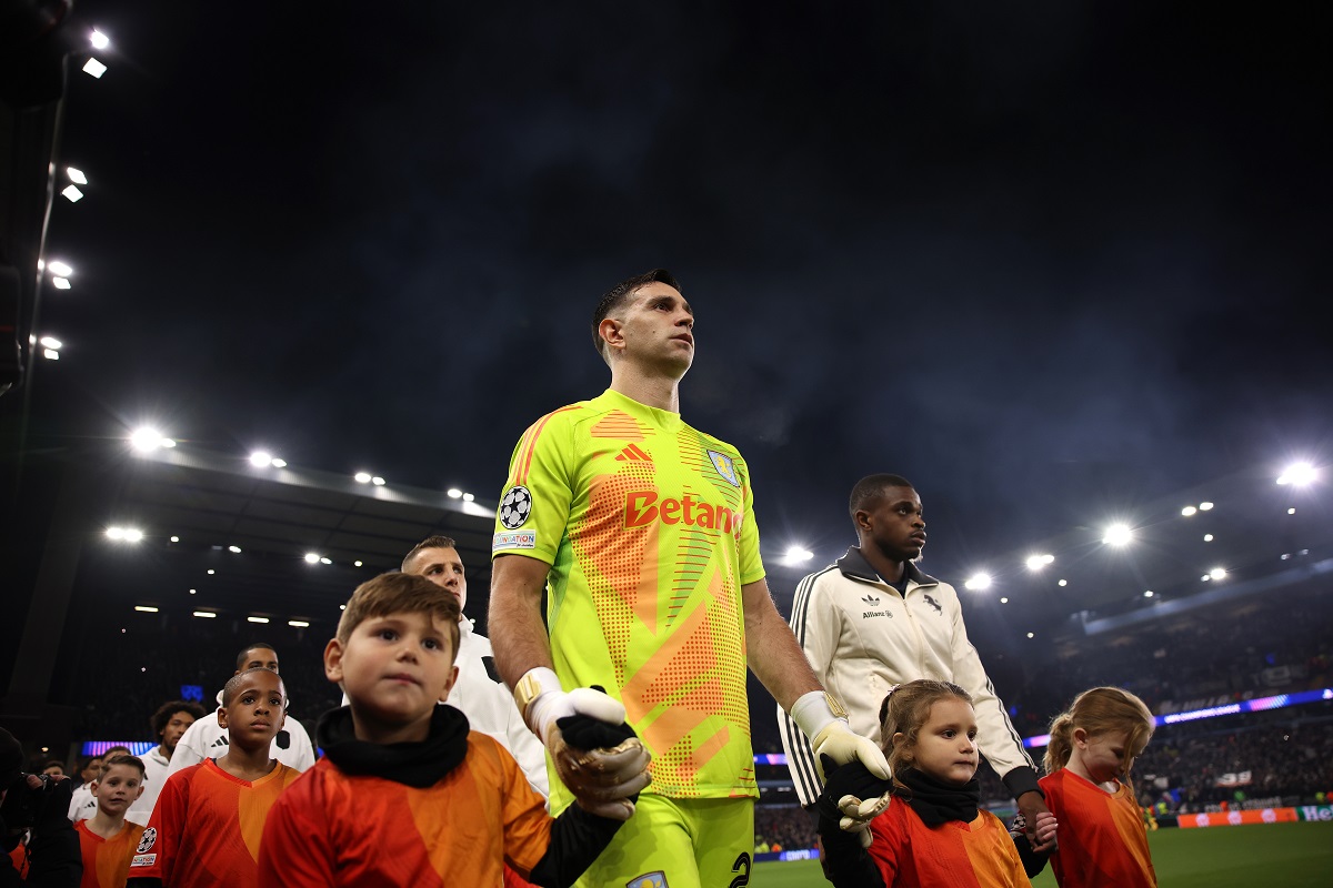 Emiliano Martinez in action for Aston Villa