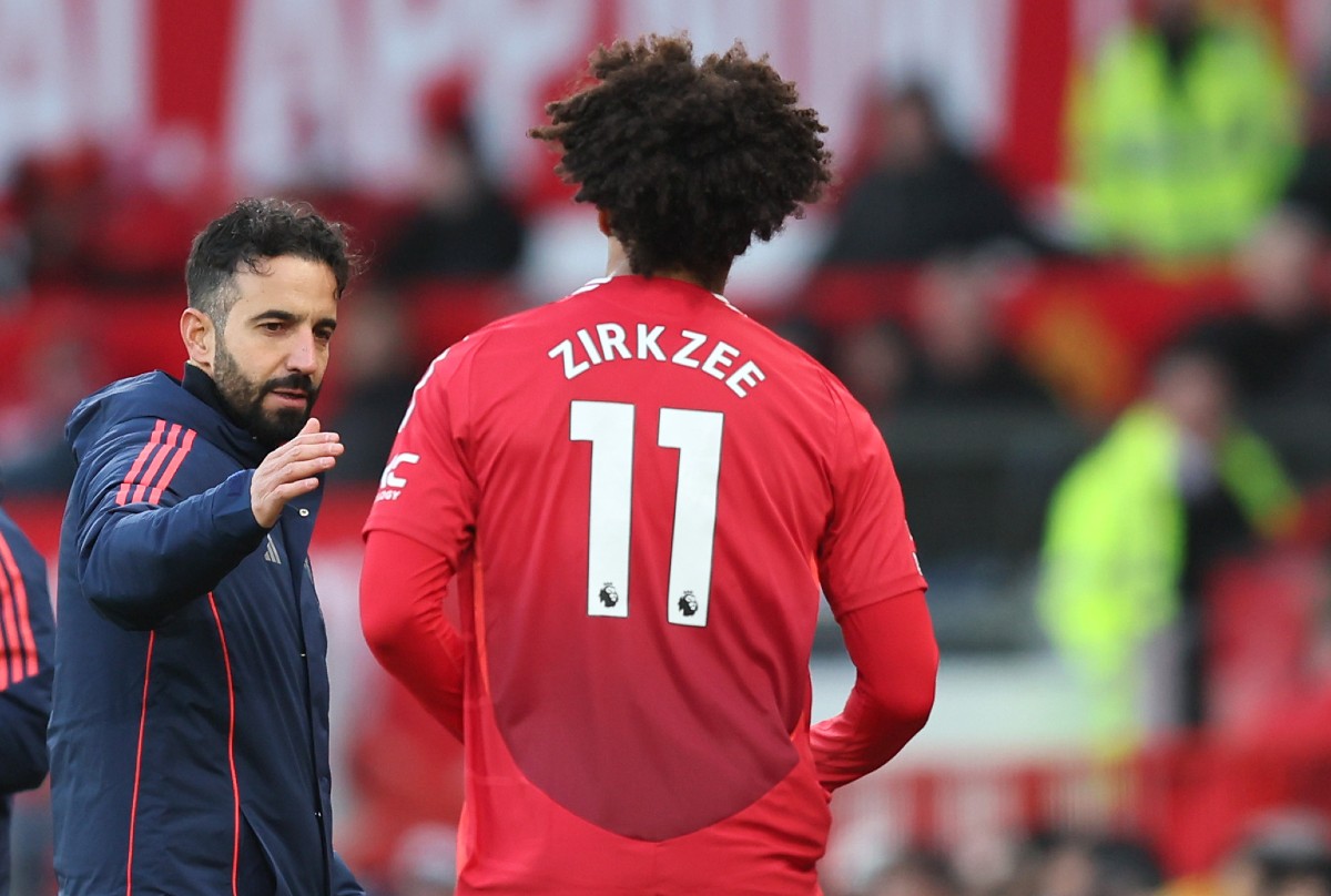 Man United star Joshua Zirkzee has received heavy criticism