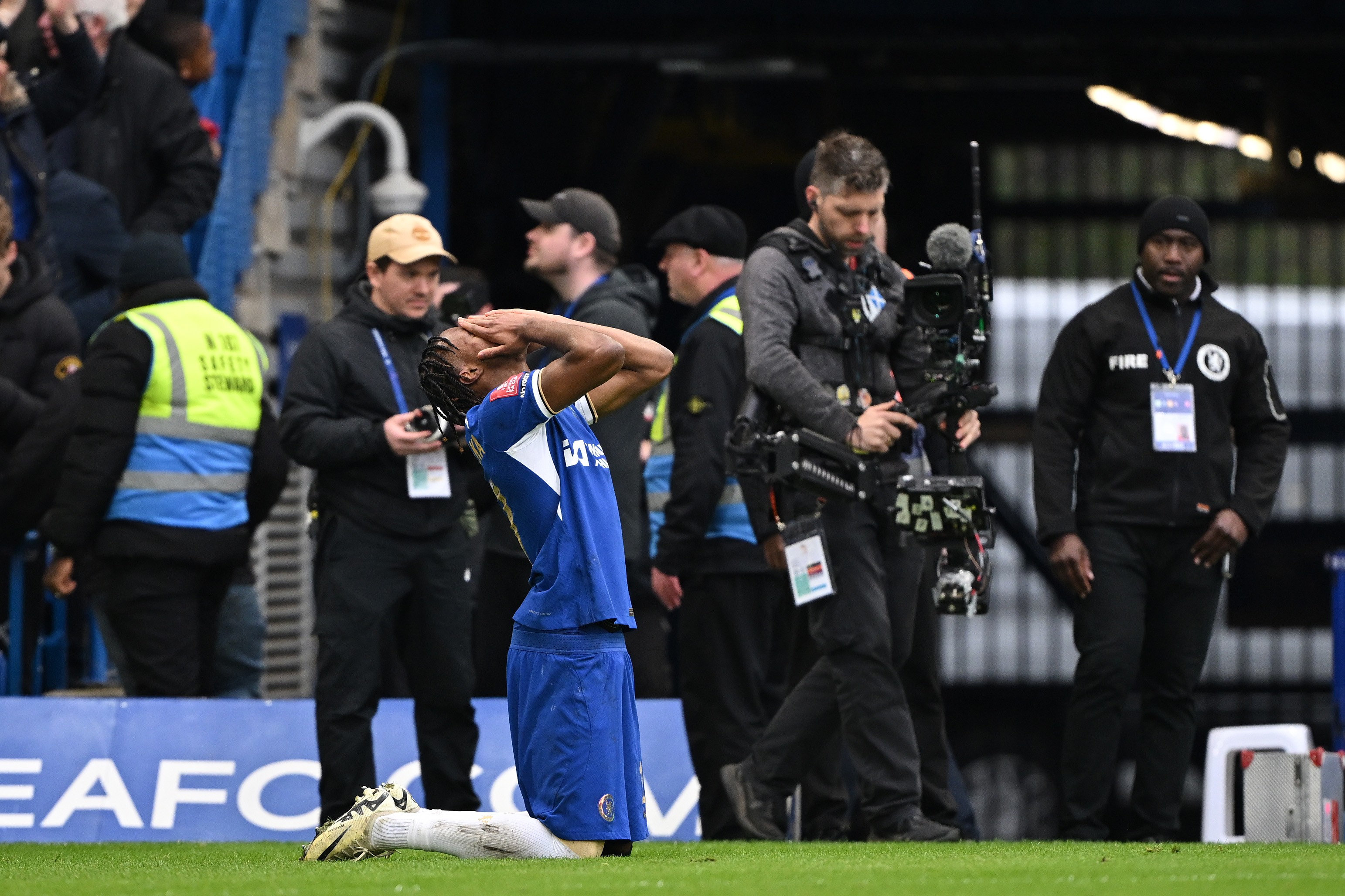 Carney Chukwuemeka of Chelsea celebrates