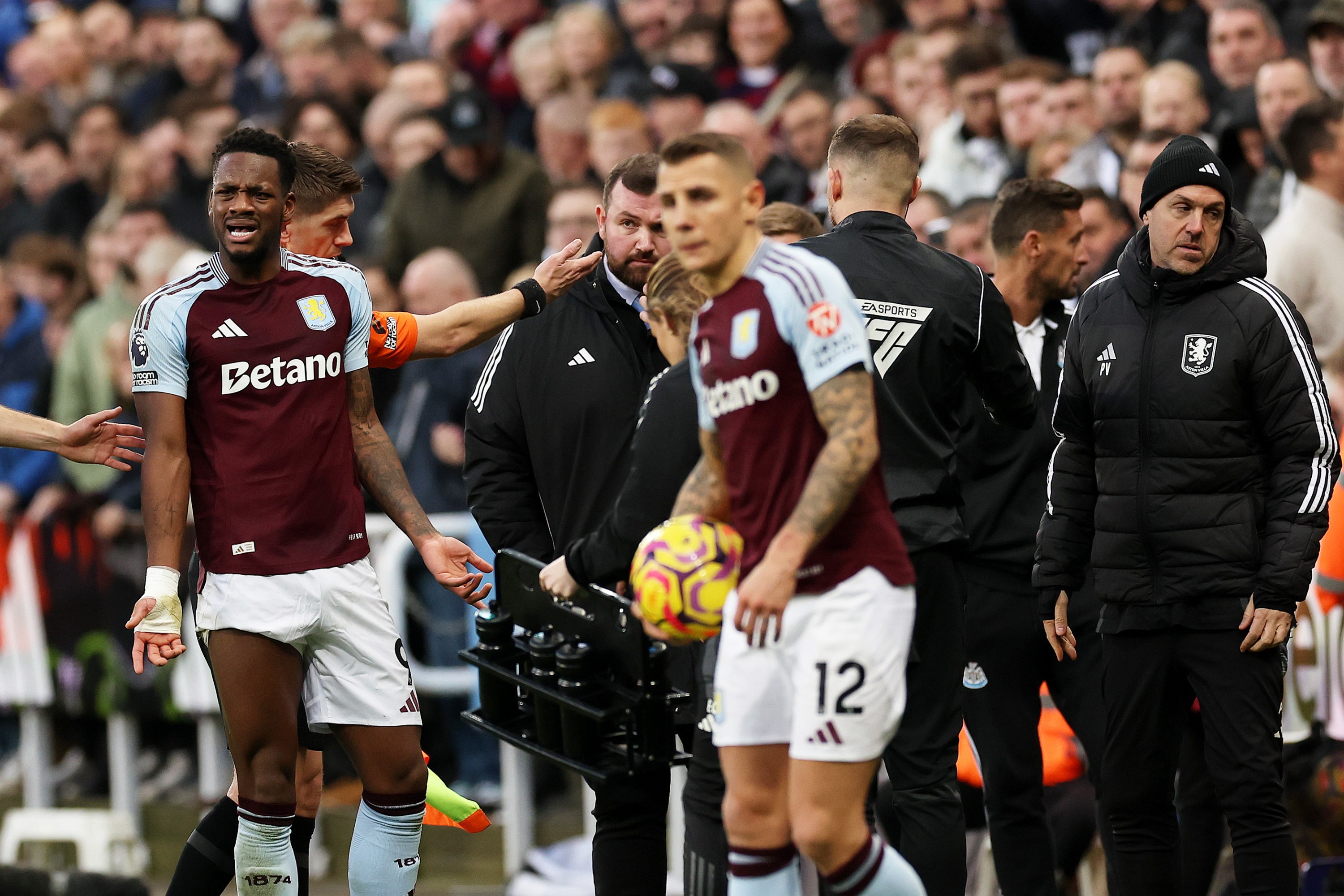 Jhon Duran of Aston Villa reacts after receiving a red card