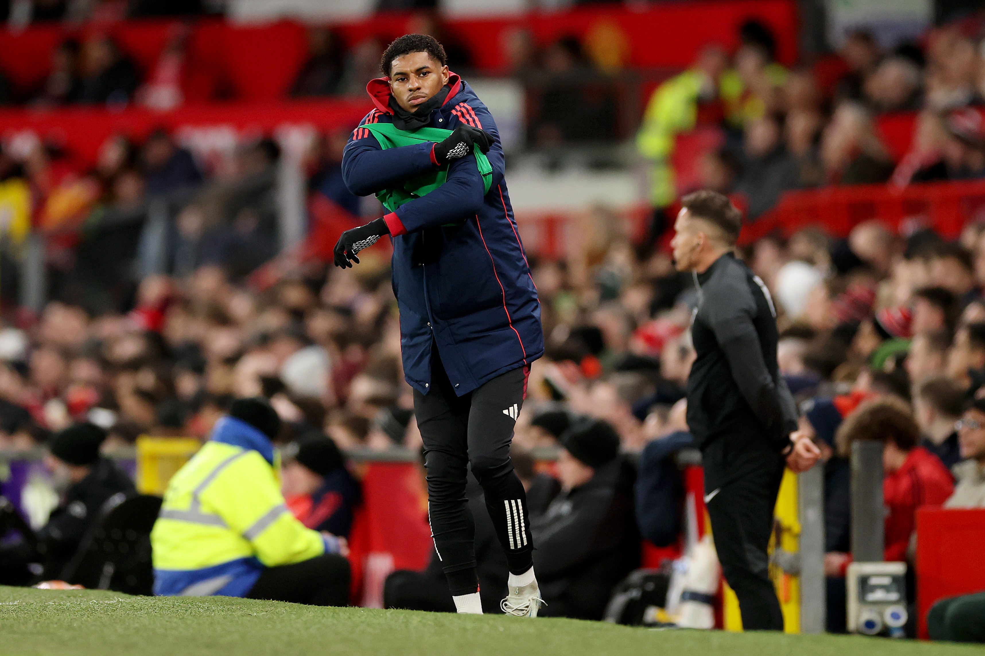 Marcus Rashford of Manchester United prepares to warm up