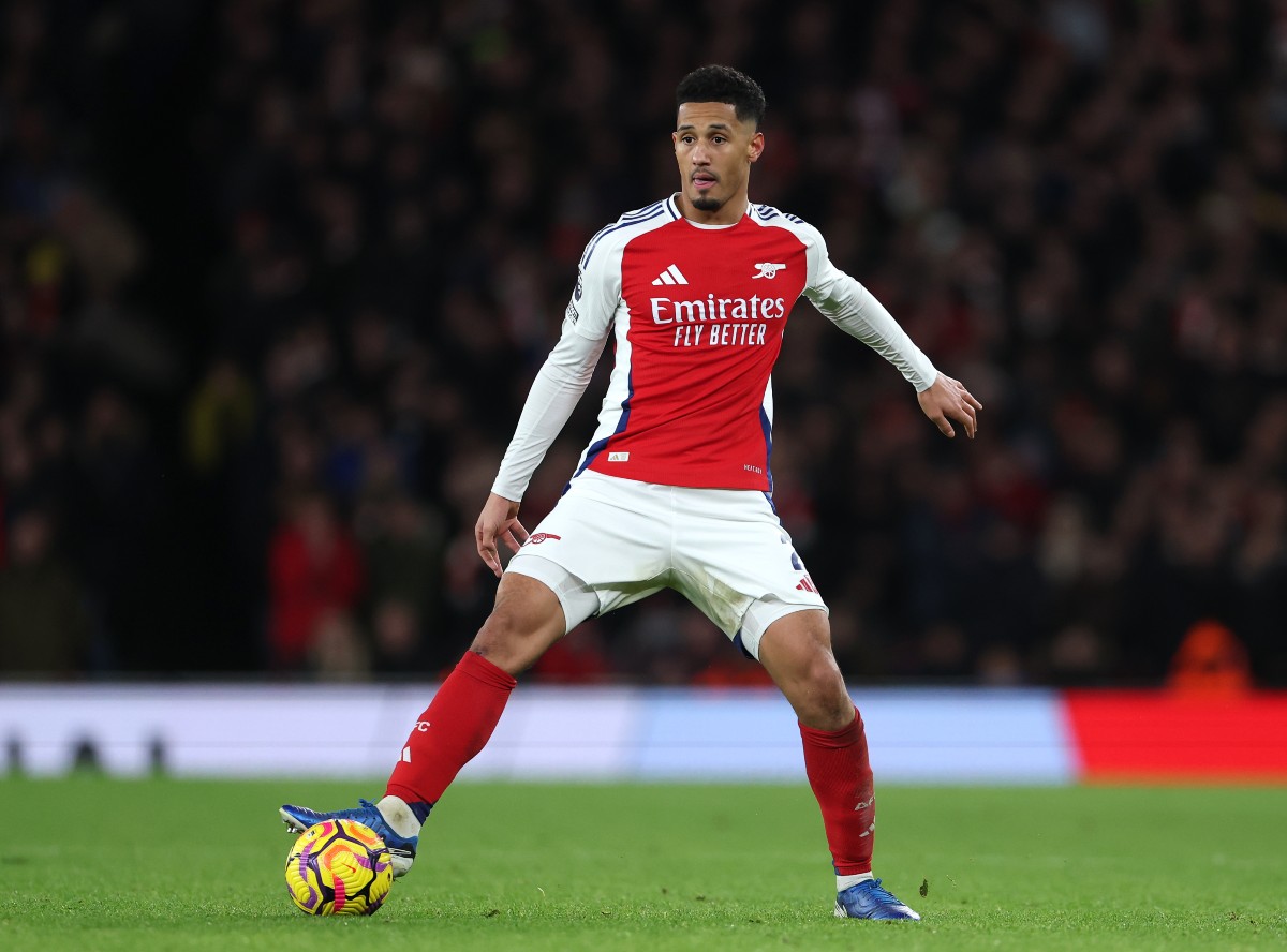 Arsenal defender William Saliba in action against Everton