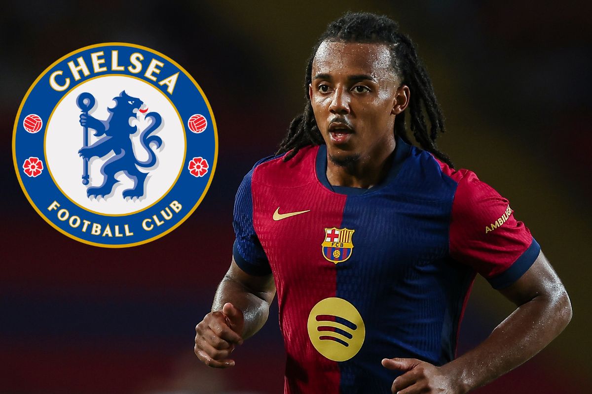 Jules Kounde with the Chelsea badge