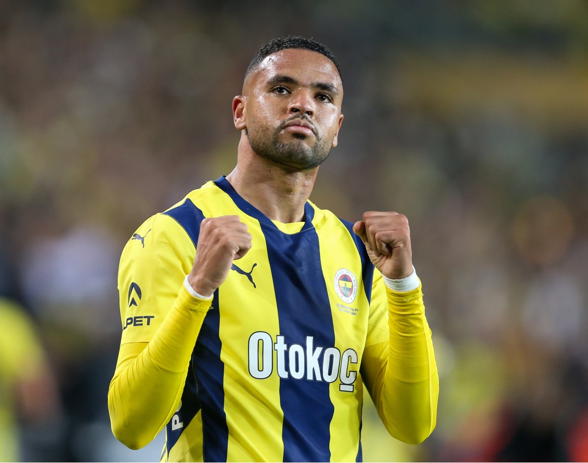 Youssef En-Nesyri celebrates a goal for Fenerbahce
