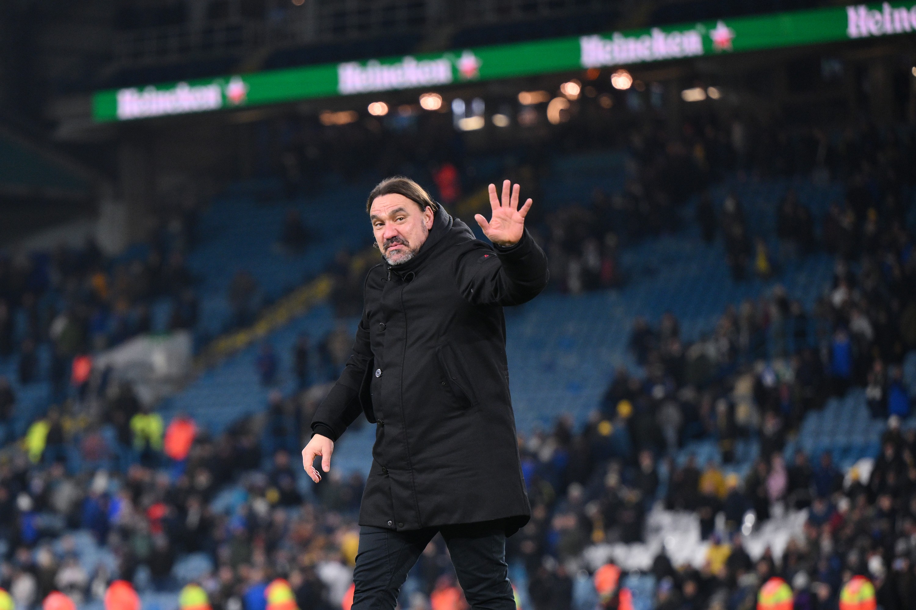 Daniel Farke, Manager of Leeds United, shows appreciation to the fans following the Sky Bet Championship match between Leeds United FC and Cardiff City FC at Elland Road on February 01, 2025 in Leeds, England. (Photo by Ben Roberts Photo/Getty Images)