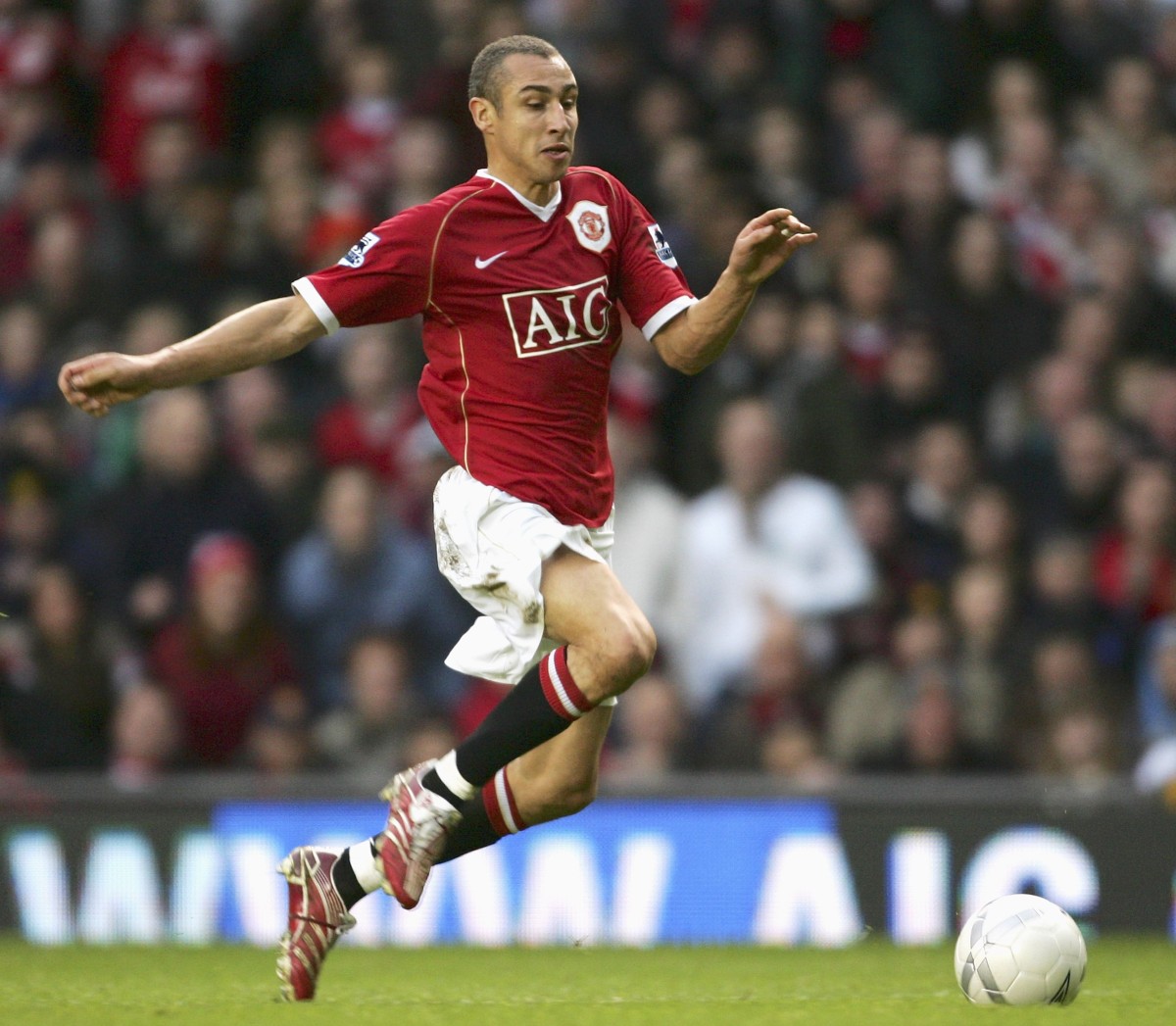 Henrik Larsson in action for Manchester United