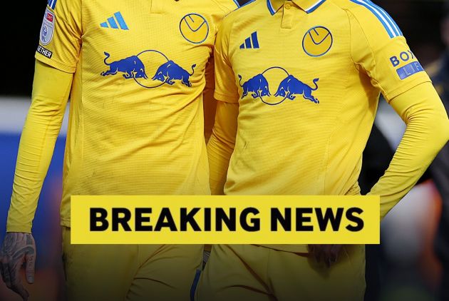 Leeds United players and breaking news banner