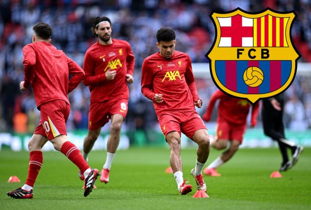 Luis Diaz warming up for Liverpool