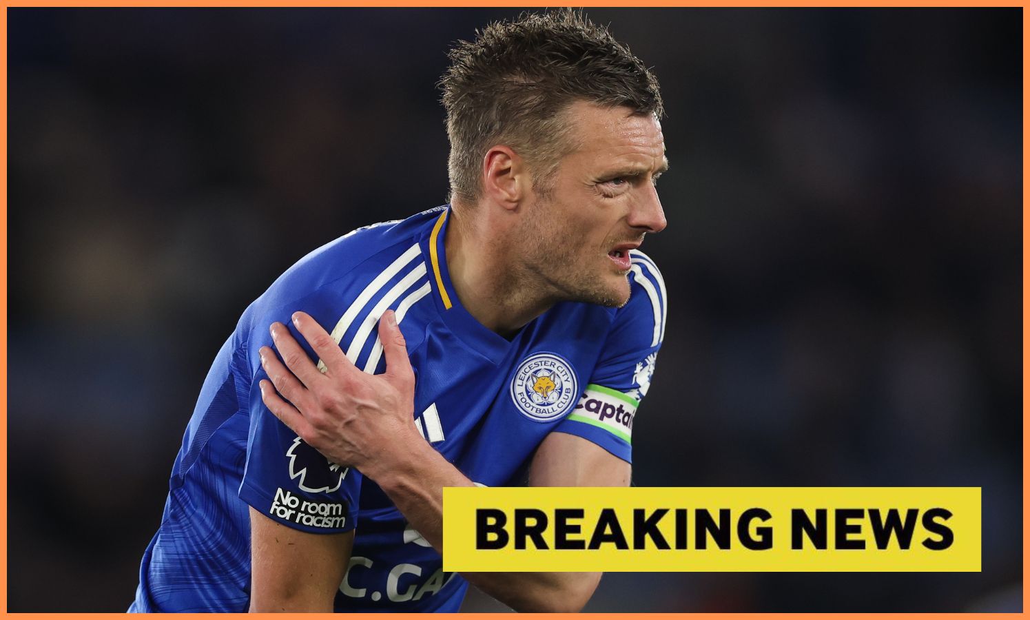 Jamie Vardy reacts to a shoulder injury