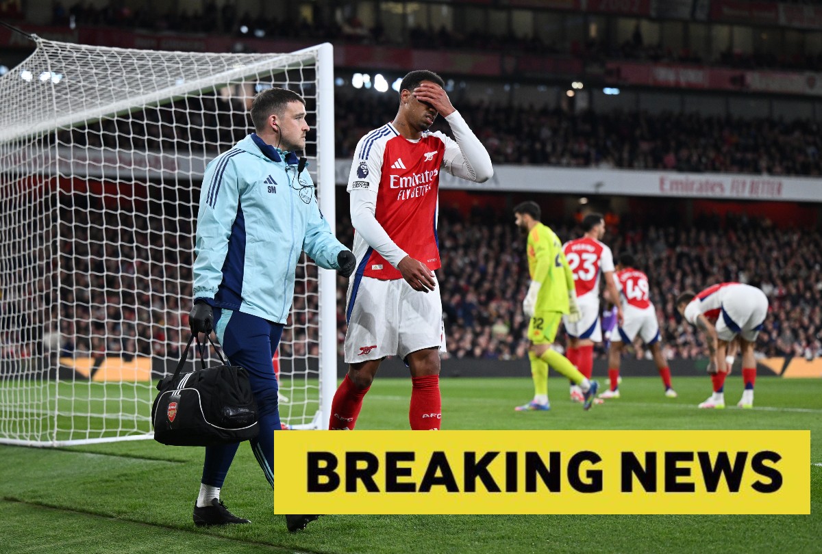 Gabriel Magalhaes goes off injured during Arsenal's 2-1 win vs Fulham