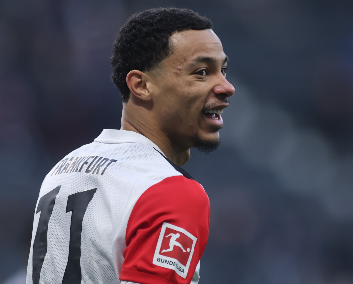 Hugo Ekitike reacts during Eintracht Frankfurt vs Wolfsburg