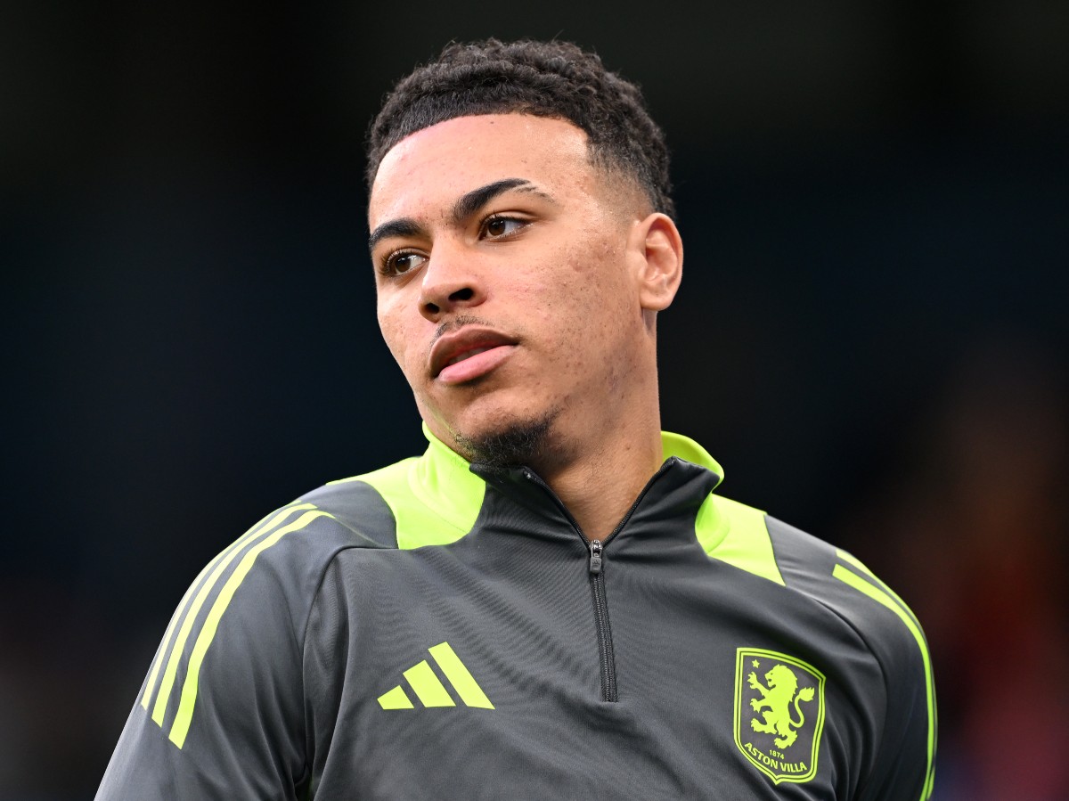 Morgan Rogers warming up for Aston Villa