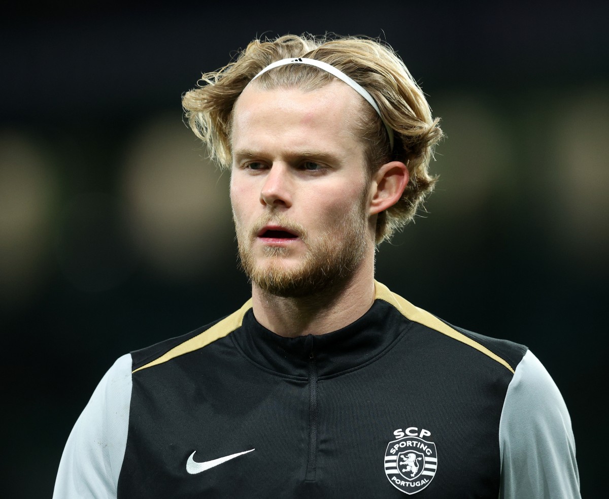 Morten Hjulmand lining up for Sporting Lisbon