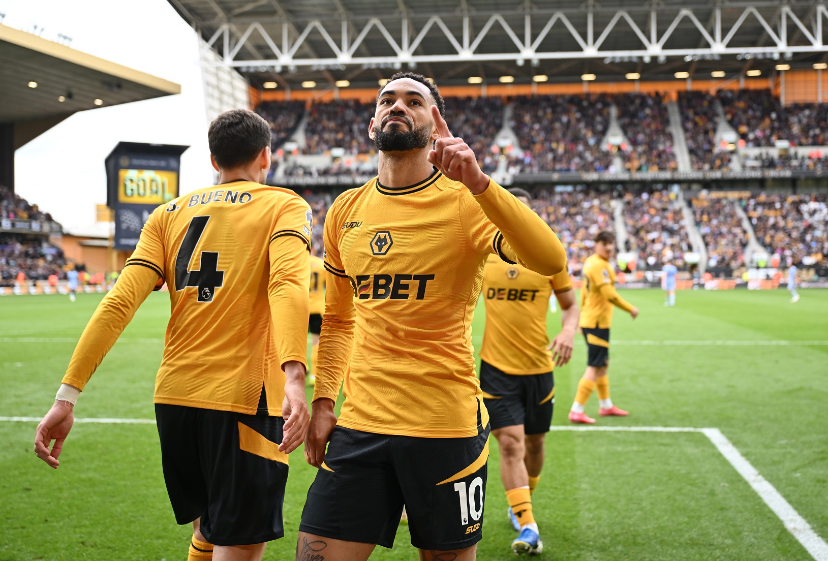 Matheus Cunha in action for Wolves