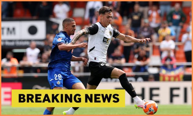 Enzo Barrenechea in action for Valencia