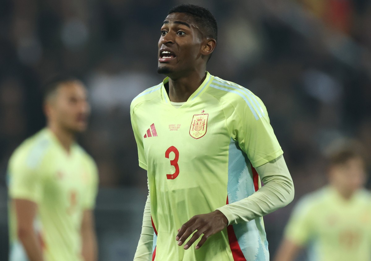Cristhian Mosquera in action for the Spanish national team