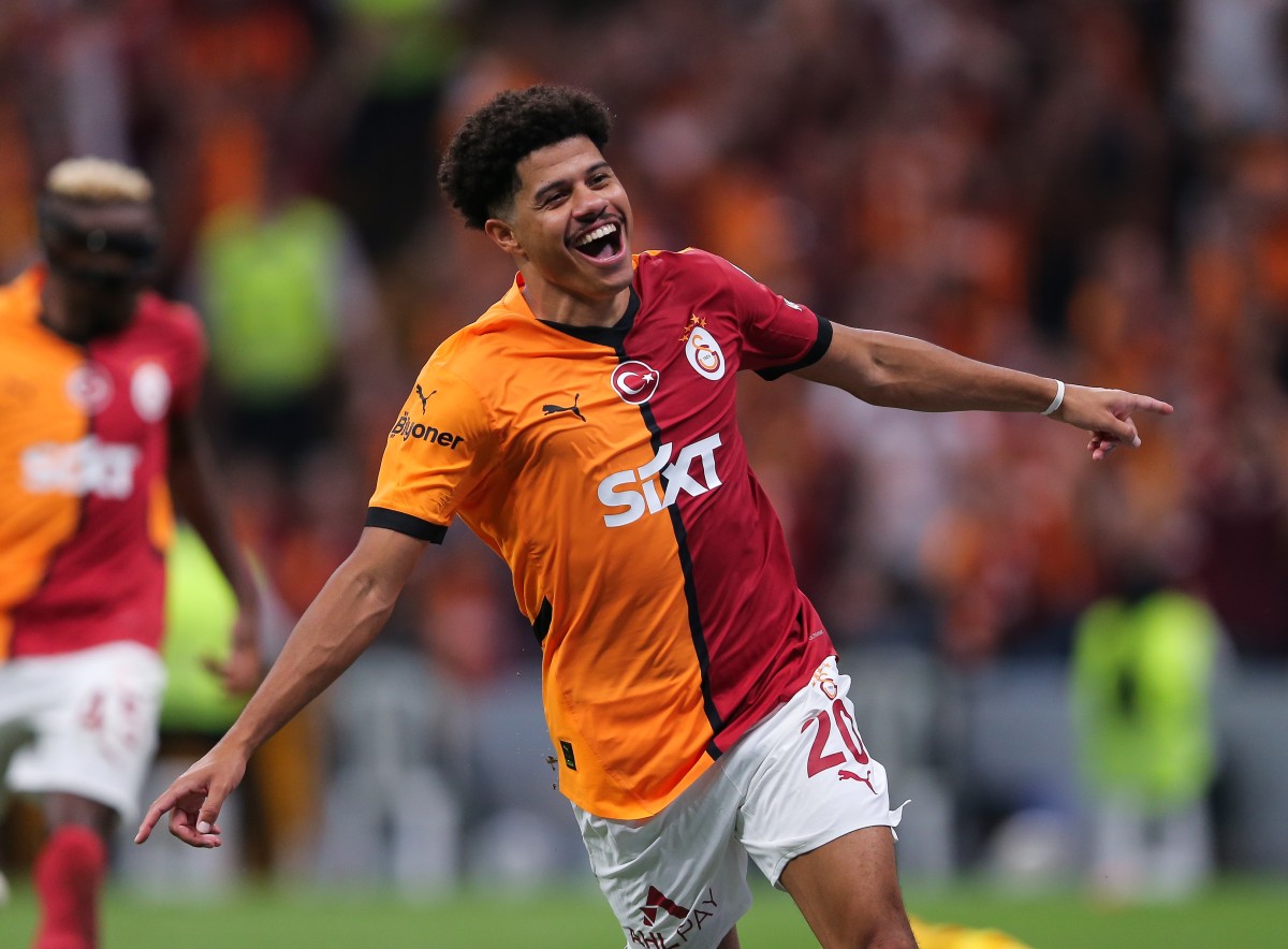 Gabriel Sara celebrates a goal for Galatasaray