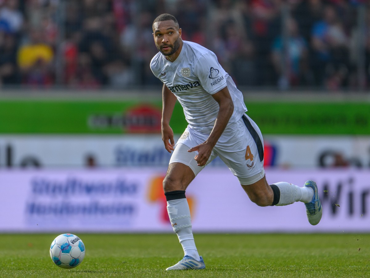 Jonathan Tah in action for Bayer Leverkusen