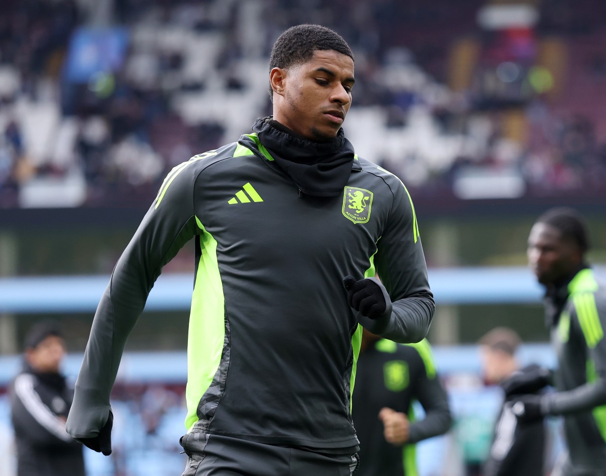 Marcus Rashford warming up for Aston Villa