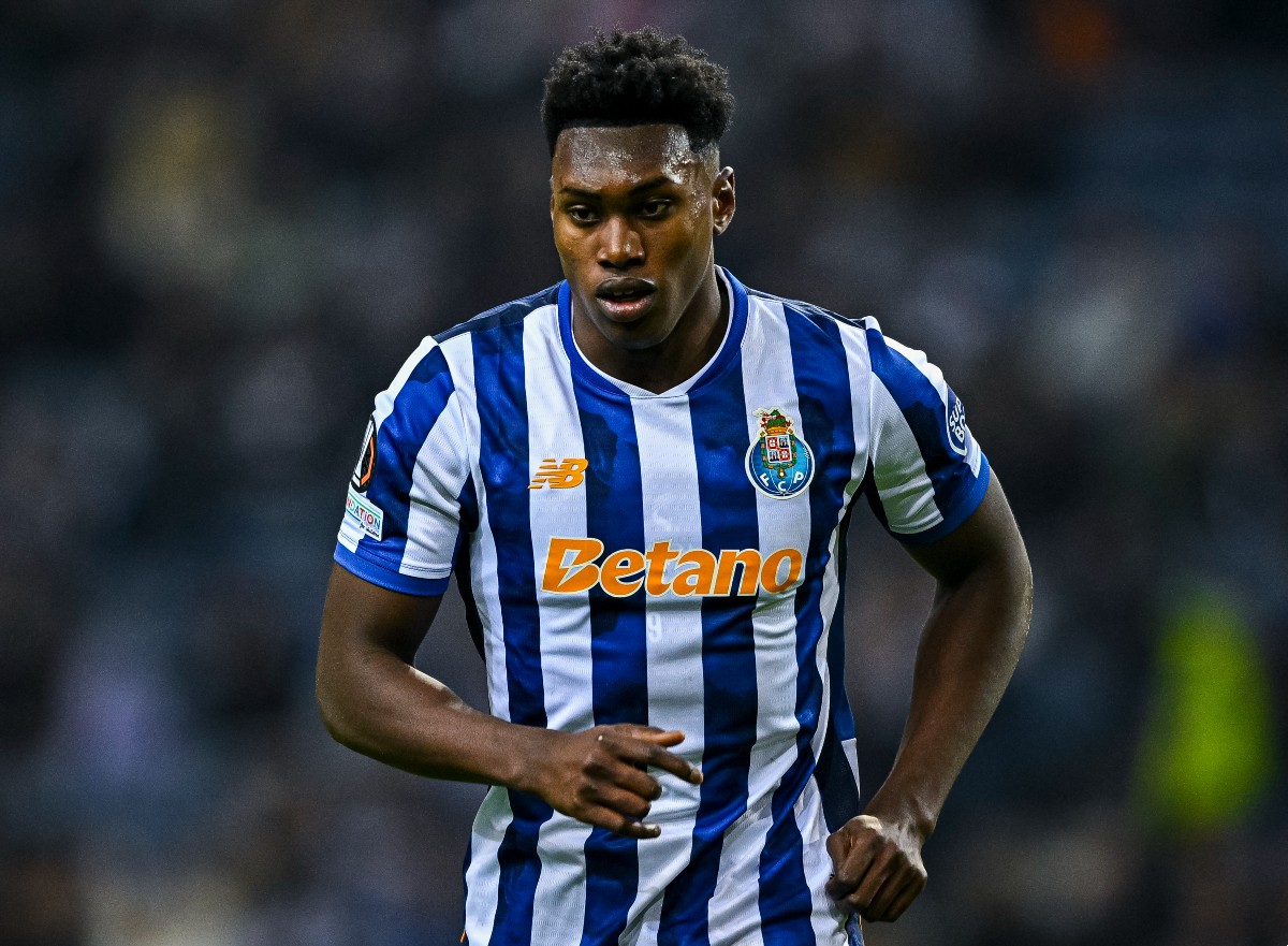 Samu Aghehowa in action for FC Porto