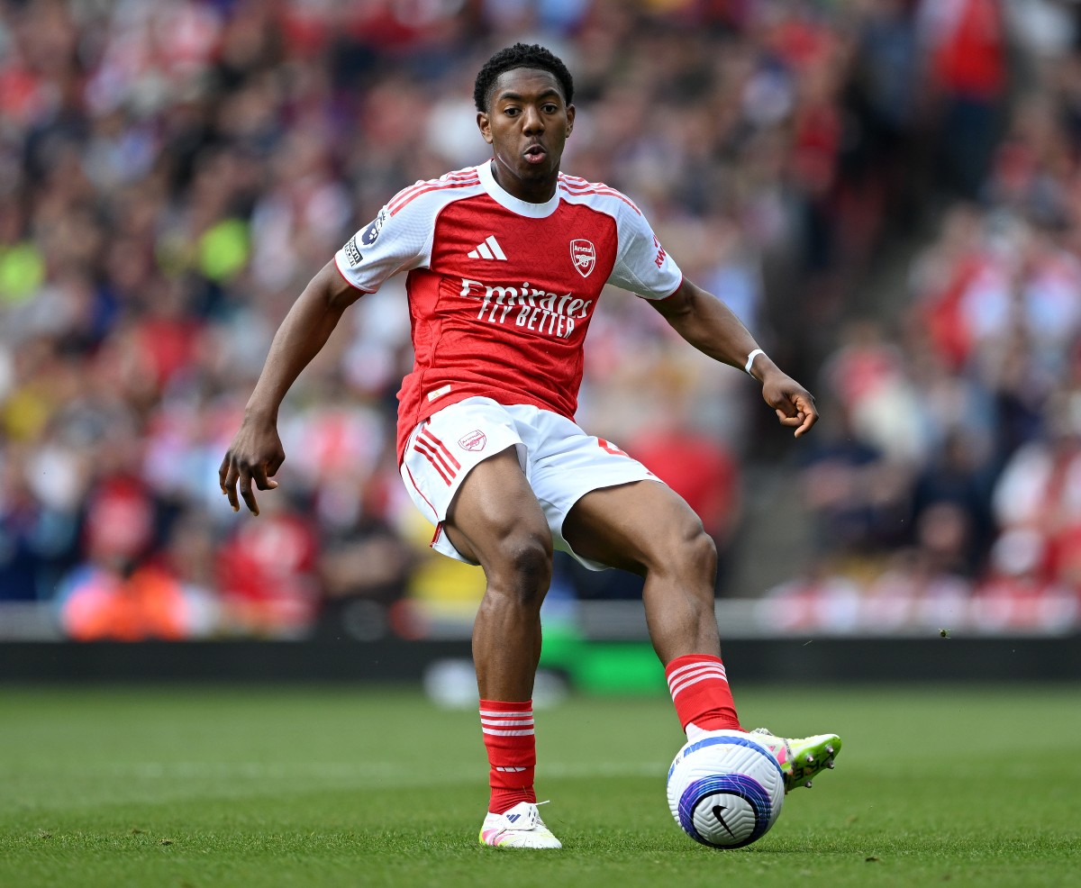 Arsenal's Myles Lewis-Skelly in action against Newcastle