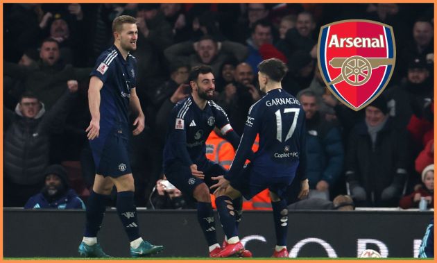 Alejandro Garnacho celebrates with Bruno Fernandes for Man United against Arsenal