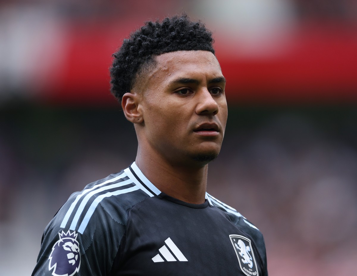 Ollie Watkins in action for Aston Villa against Manchester United