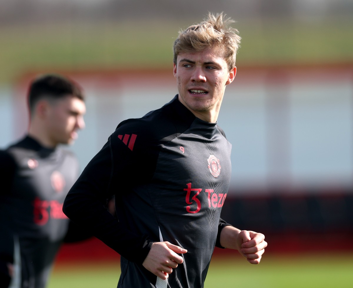 Rasmus Hojlund in Manchester United training