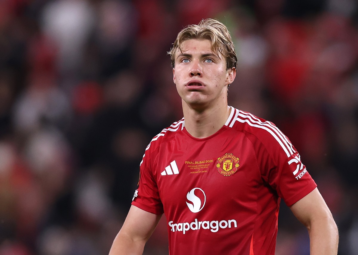 Rasmus Hojlund in action for Man United in the Europa League final
